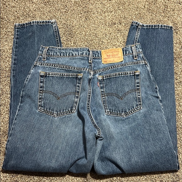 Vtg Women’s Levi’s 90s 551 tapered fit - Picture 2 of 7